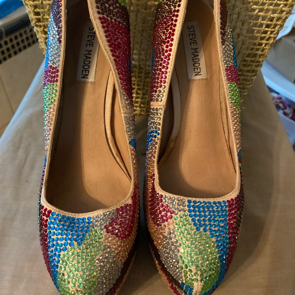 💠Platform Bejeweled Steve Madden high heels 8.5